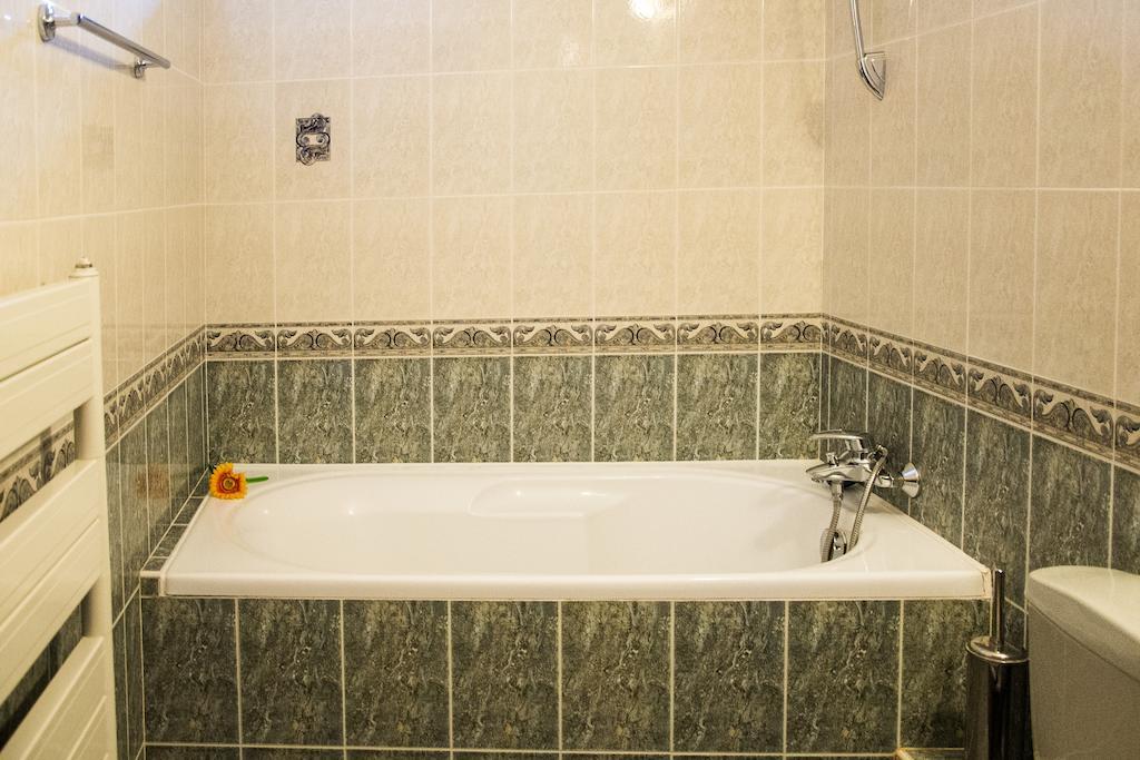 Family Hotel Elegance Arbanasi Ngoại thất bức ảnh