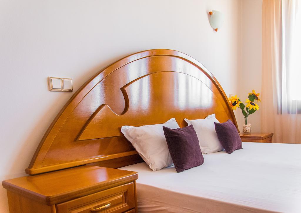 Family Hotel Elegance Arbanasi Phòng bức ảnh