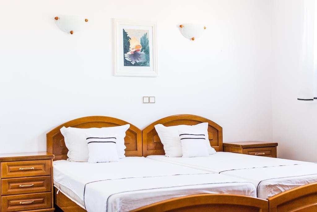 Family Hotel Elegance Arbanasi Phòng bức ảnh