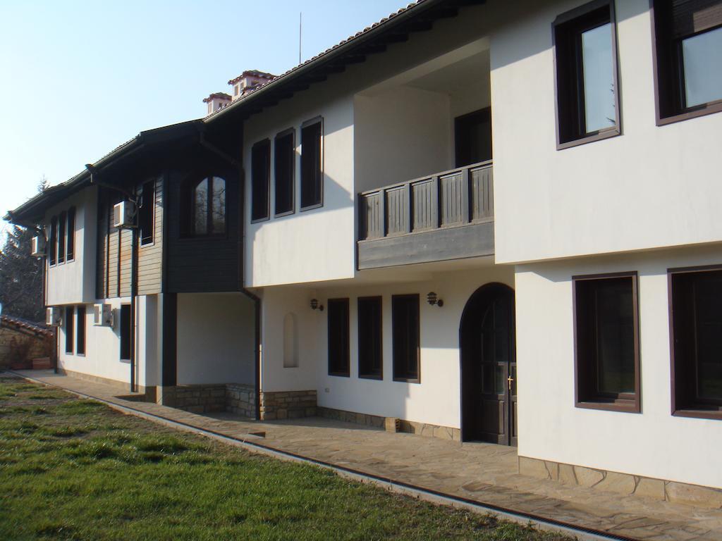 Family Hotel Elegance Arbanasi Ngoại thất bức ảnh