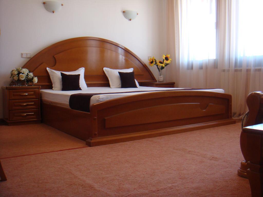 Family Hotel Elegance Arbanasi Phòng bức ảnh