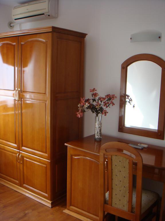 Family Hotel Elegance Arbanasi Phòng bức ảnh